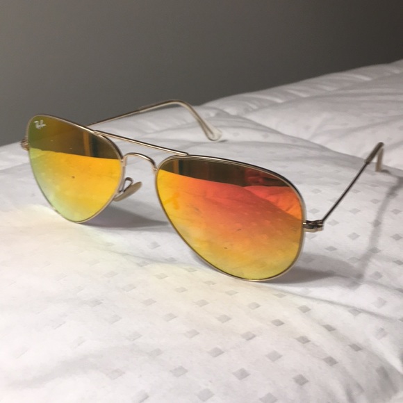 Ray-Ban Aviator Sunglasses - Picture 2 of 6